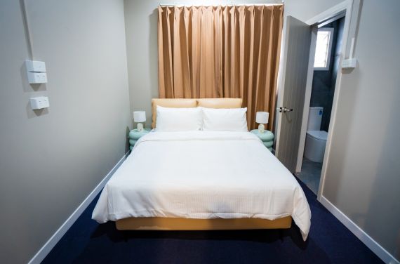 Queen Bed Ensuite Room