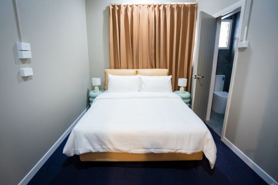 Queen Bed Ensuite Room